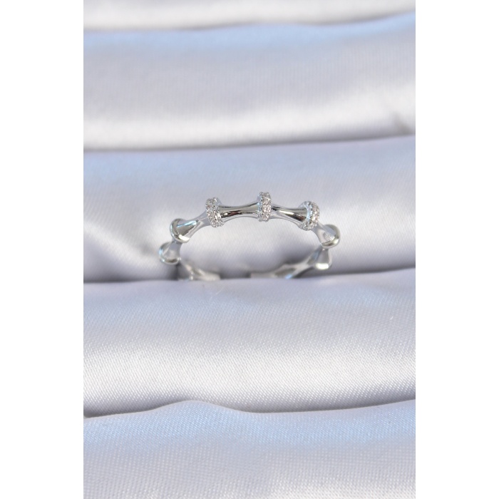 Pirinç Gümüş Renk Zirkon Taşlı Kadın Yüzük -