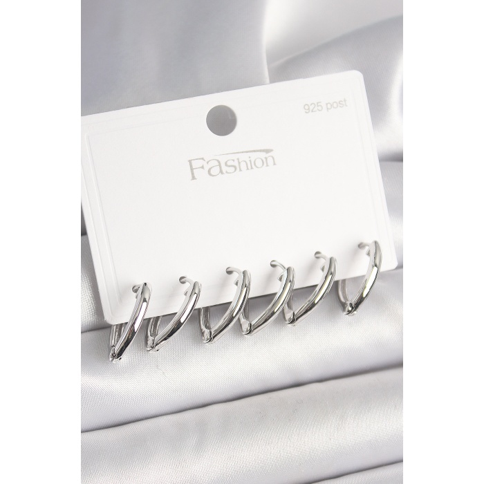 925 Ayar Gümüş Çivi Pirinç Gümüş Renk Üçgen Model Kadın Küpe Seti -