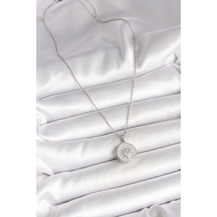 316L Çelik Gümüş Renk Zincir Zirkon Taşlı Kalp İşlemeli Madalyon Model Kadın Kolye -