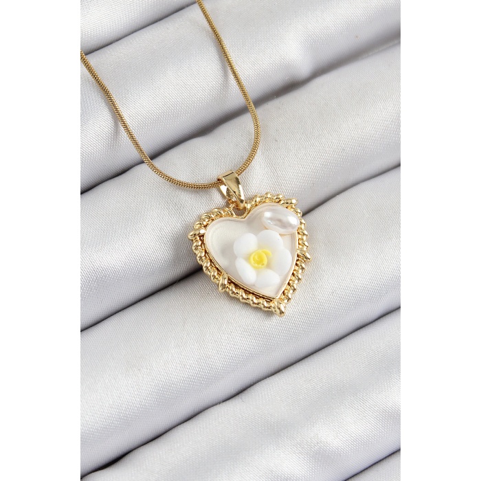 316L Çelik Zincir Beyaz Sanatsal Portre İnci Detaylı Papatya Figürlü Kalp Model Gold Renk Kadın Kolye -