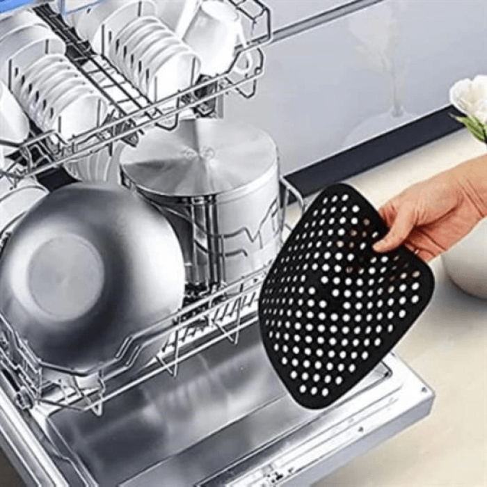 Renkli Isıya Dayanıklı Yıkanılabilir Silikon Fırın Ve Airfryer Kare Pişirme Matı 21,5 Cm ( Lisinya )