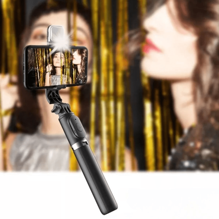 Kendiliğinden Işıklı Masaüstü Tripod Olabilen Telefon Tutuculu Kablosuz Kumandalı Selfie Çubuğu ( Lisinya )