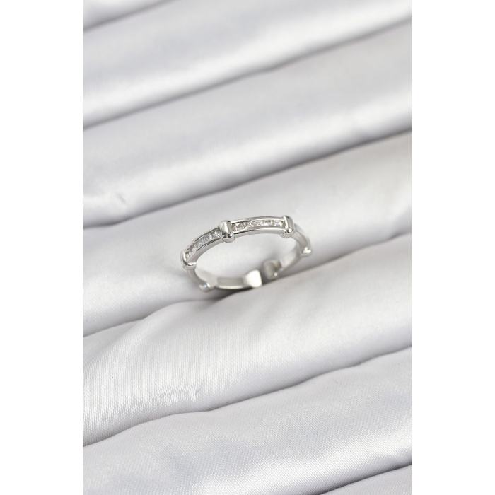 Pirinç Gümüş Renk Kemik Model Zirkon Taşlı Kadın Yüzük -