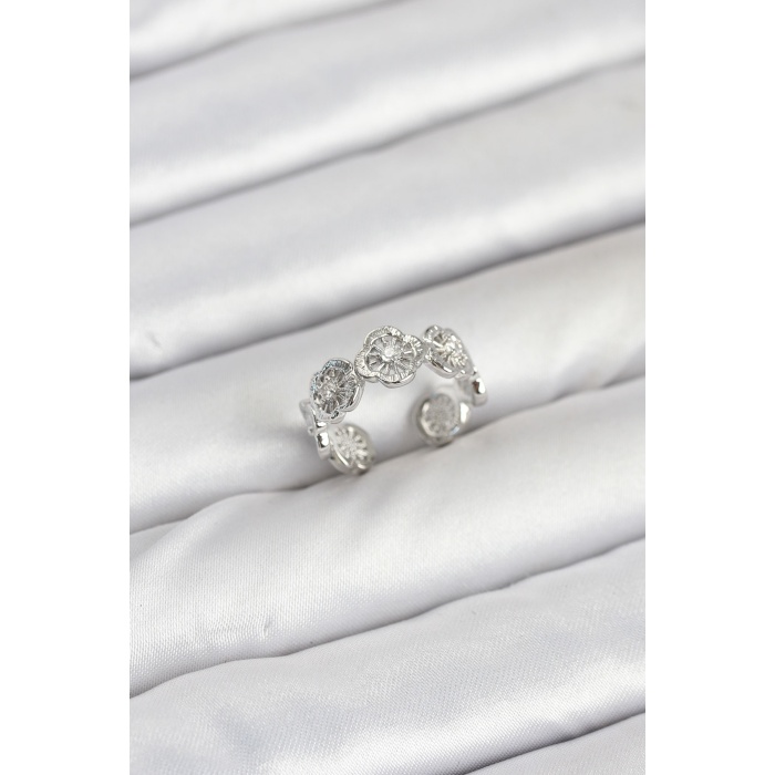 Pirinç Gümüş Renk Yonca Model Kadın Yüzük -