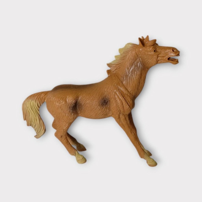 Çiftlik Hayvanları - Kahverengi At (Lisinya)