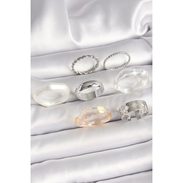 Pirinç Gümüş Renk Beyaz Akrilik Plastik Model Kutup Yıldız İşleme Detaylı Kadın Yüzük Kombini - Lisinya