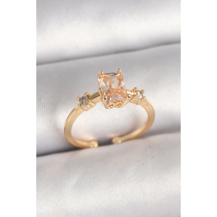 Pirinç Gold Renk Kare Zirkon Taş Model Kadın Yüzük - Lisinya