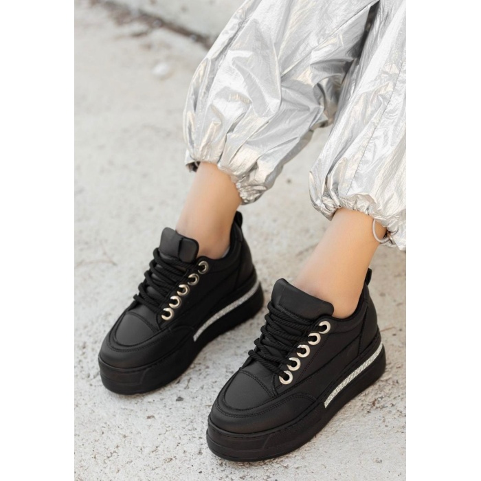 Lulu Siyah Cilt Bağcıklı Spor Ayakkabı - Lisinya