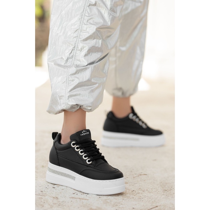 Lulu Siyah Cilt Beyaz Tabanlı Bağcıklı Spor Ayakkabı - Lisinya