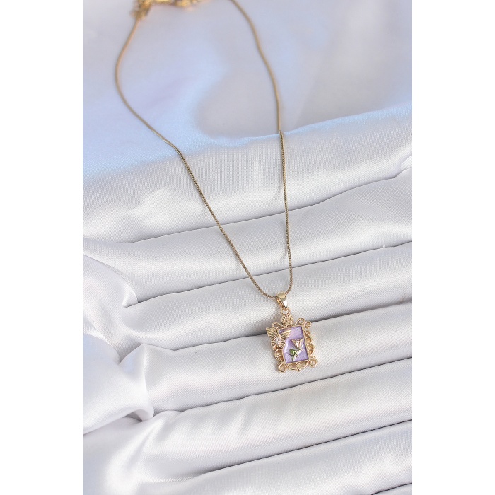 316L Çelik Gold Renk Zincir Mor Mineli Çiçek İşlemeli Zirkon Taşlı Kelebek Detay Portre Model Kadın Kolye - Lisinya