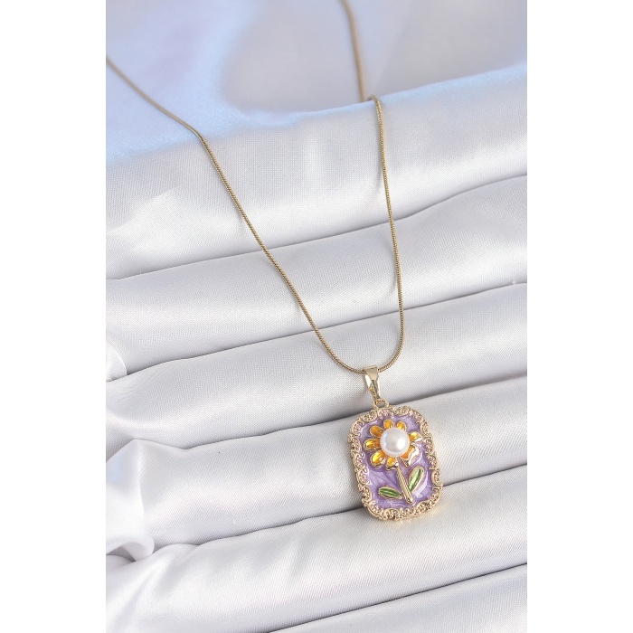 316L Çelik Gold Renk Zincir Mor Mineli İncili Papatya İşlemeli Portre Model Kadın Kolye - Lisinya