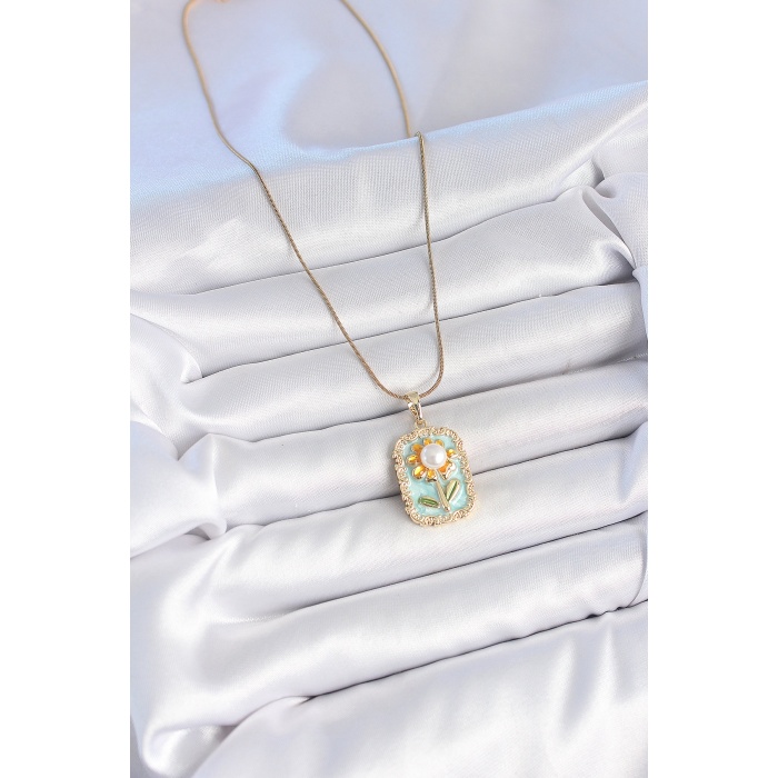 316L Çelik Gold Renk Zincir Mavi Mineli İncili Papatya İşlemeli Portre Model Kadın Kolye - Lisinya