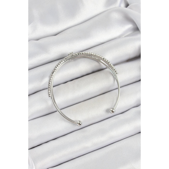 Pirinç Gümüş Renk Zirkon Taşlı Kalp Detaylı Kadın Bileklik - Lisinya