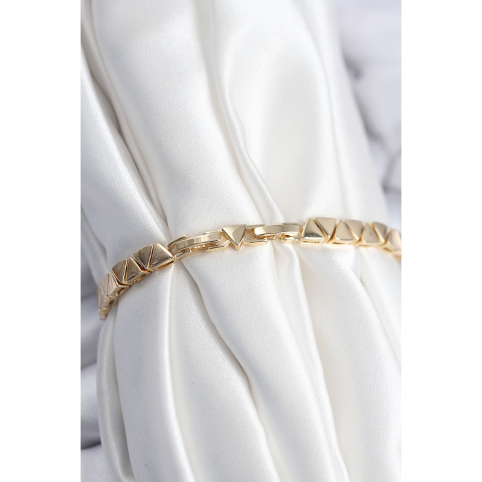 Pirinç VIP Seri Gold Renk Sıralı Üçgen Model Kadın Bileklik - Lisinya