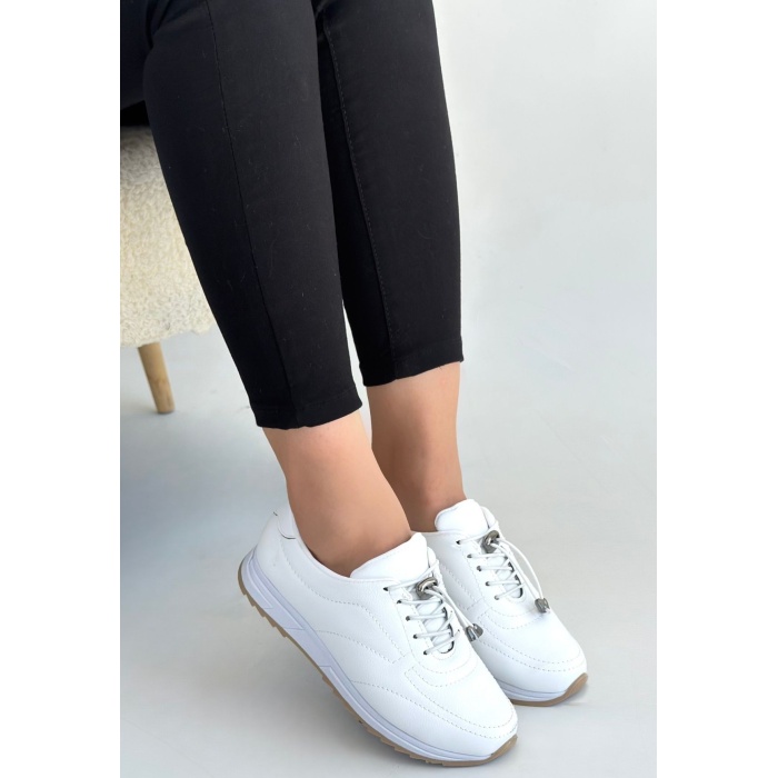 Finna Beyaz Cilt Bağcıklı Spor Ayakkabı - Lisinya