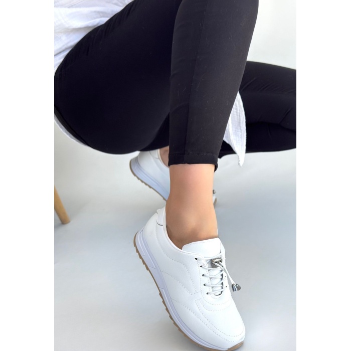 Finna Beyaz Cilt Bağcıklı Spor Ayakkabı - Lisinya