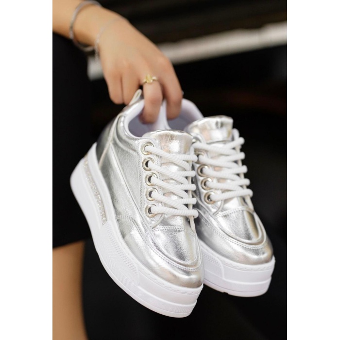 Lulu Gümüş Rugan Bağcıklı Spor Ayakkabı - Lisinya