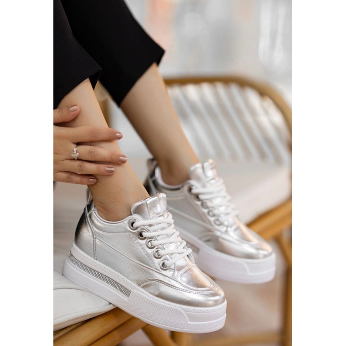 Lulu Gümüş Rugan Bağcıklı Spor Ayakkabı - Lisinya