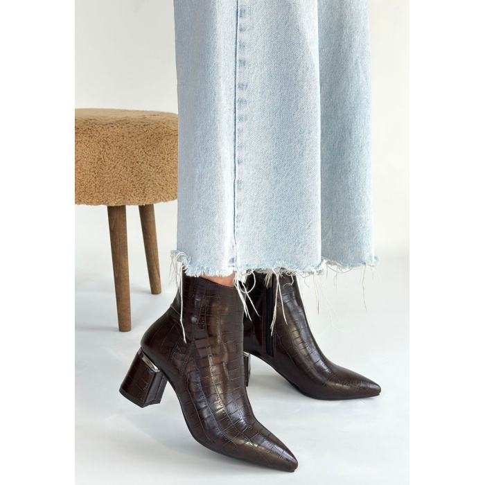 Meça Kahverengi Cilt Topuklu Bot - Lisinya