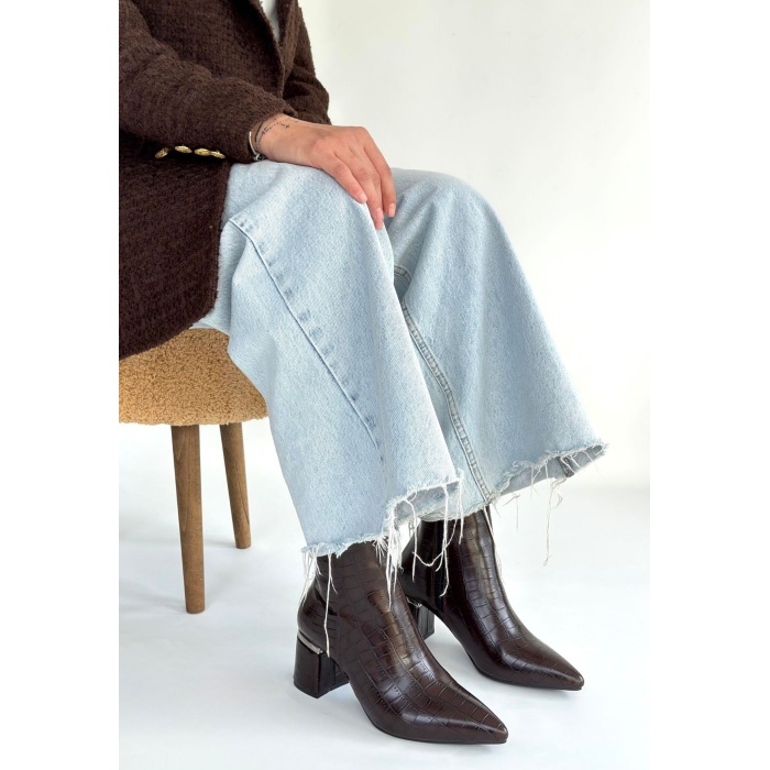 Meça Kahverengi Cilt Topuklu Bot - Lisinya