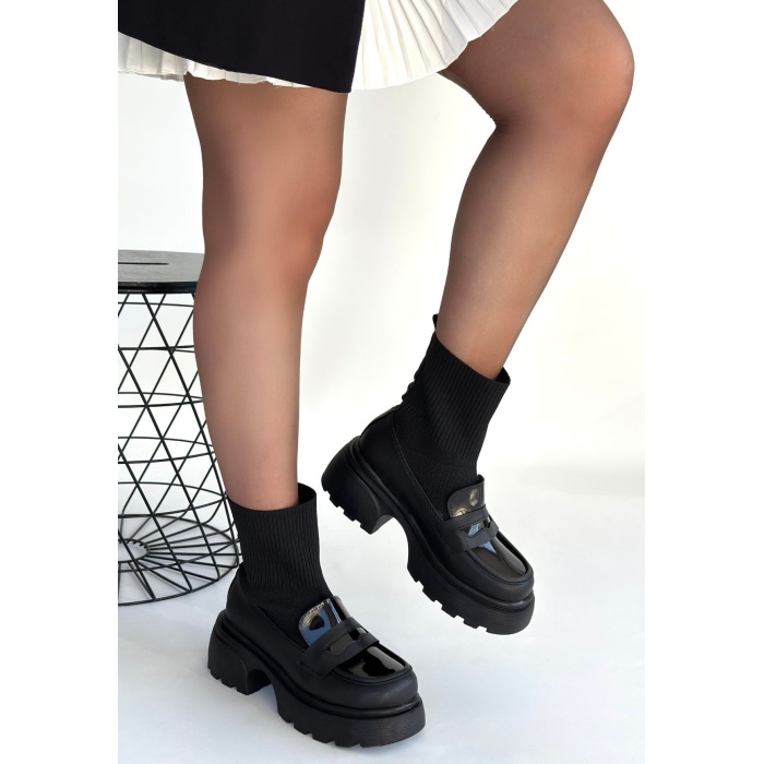 Wanye Siyah Cilt Cilt Streçli Bot - Lisinya