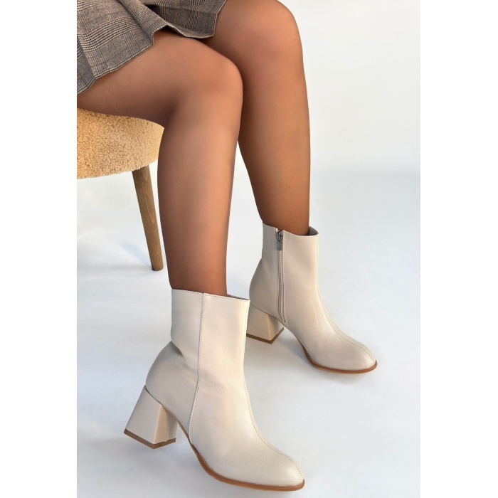 Tendy Bej Cilt Topuklu Bot - Lisinya