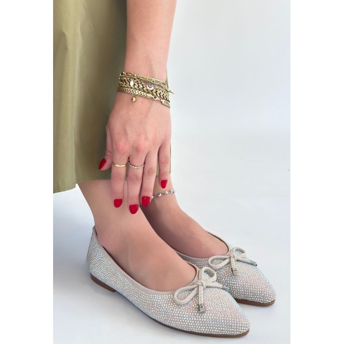 Sarra Bej Saten İşlemeli Babet Ayakkabı - Lisinya