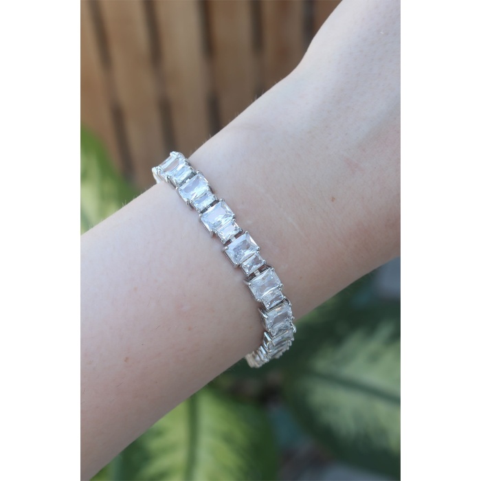 Vip Seri Pirinç Zirkon Taşlı Gümüş Renk Baget Su Yolu Model Bileklik - Lisinya