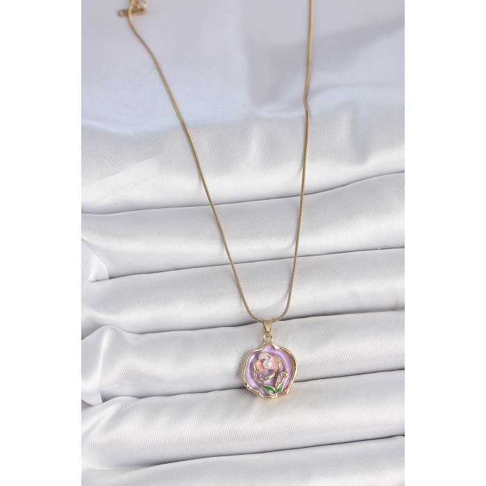 316L Çelik Gold Renk Zincir Mor Renkli Çiçek İşlemeli İnci Detay Portre Model Kadın Kolye - Lisinya