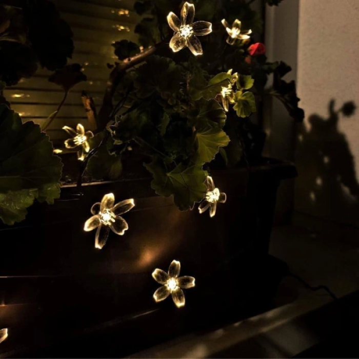 Solar 5m 50 Led Papatya Gün Işığı 8 Fonksiyonlu ( Lisinya )
