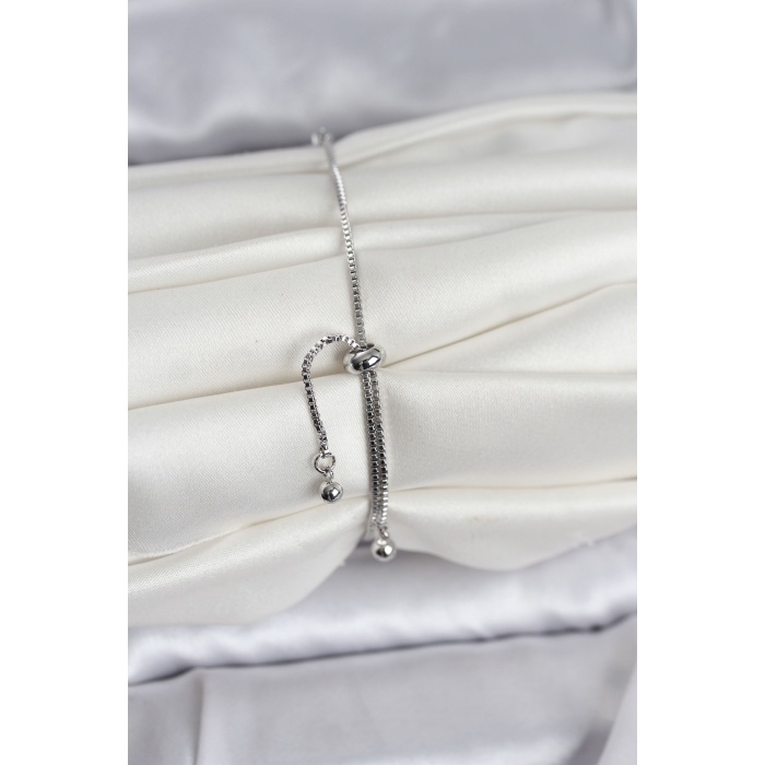 Gümüş Renk Zirkon Taşlı Sıralı Yonca Model Asansörlü Kadın Bileklik -