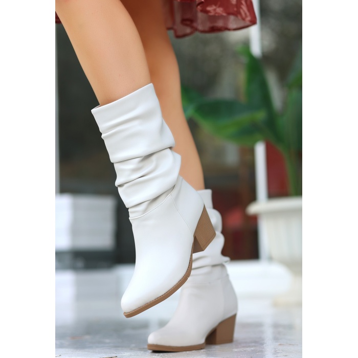 Yior Bej Cilt Topuklu Bot -