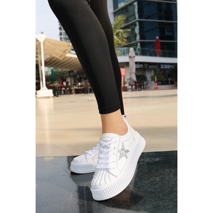 Piata Beyaz Cilt Bağcıklı Spor Ayakkabı -