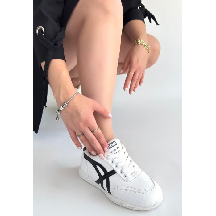 Zlay Beyaz Cilt Siyah Detaylı Bağcıklı Spor Ayakkabı -