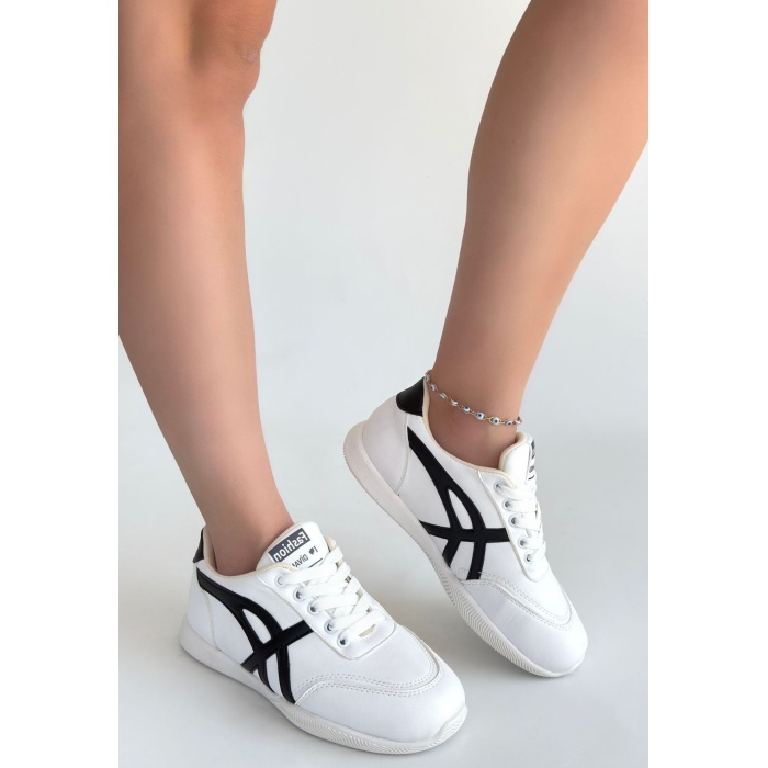 Zlay Beyaz Cilt Siyah Detaylı Bağcıklı Spor Ayakkabı -