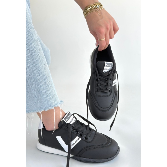 Jowen Siyah Cilt Beyaz Detaylı Bağcıklı Spor Ayakkabı -