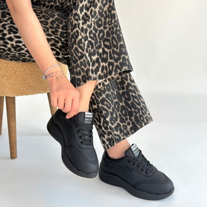 Yejja Siyah Cilt Bağcıklı Spor Ayakkabı -