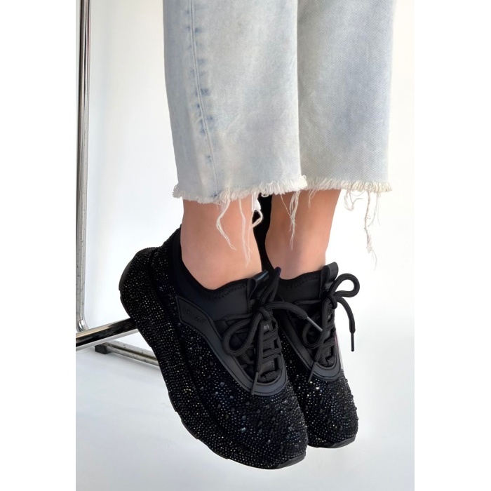 Rimay Siyah Cilt Boncuk İşlemeli Spor Ayakkabı -