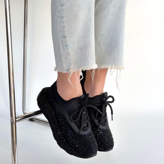 Rimay Siyah Cilt Boncuk İşlemeli Spor Ayakkabı -