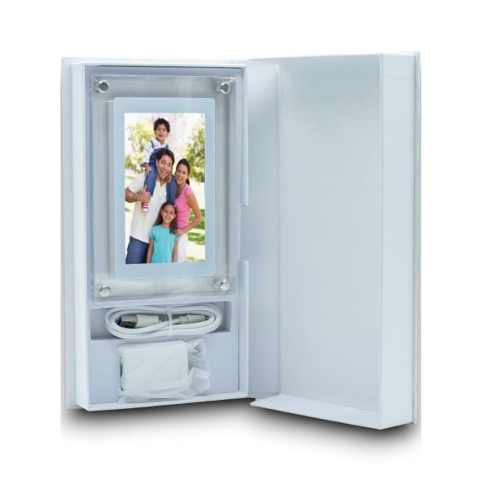 DİJİTAL FOTOĞRAF ÇERÇEVESİ -