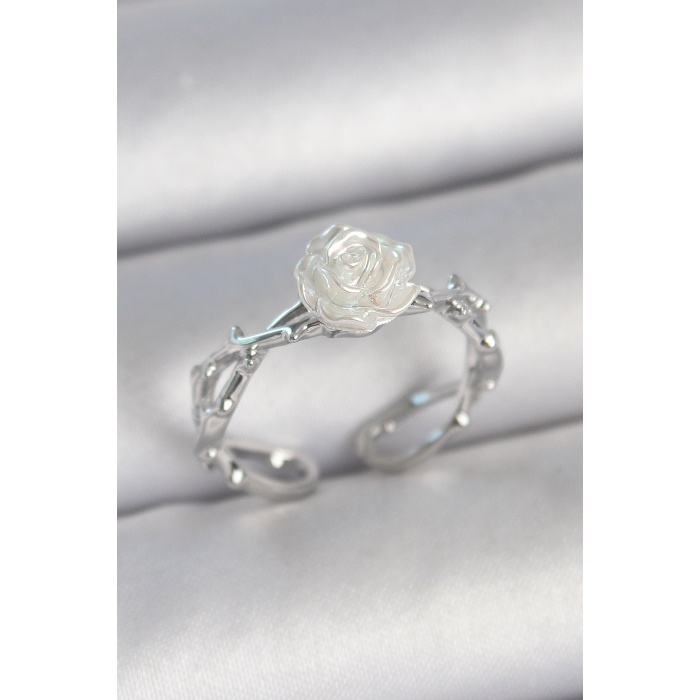 Pirinç Gümüş Renk Beyaz Gül Model Ayarlanabilir Kadın Yüzük - Lisinya