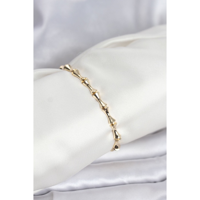 Pirinç Gold Renk VIP Seri Kemik Model Zirkon Taşlı Kadın Bileklik - Lisinya