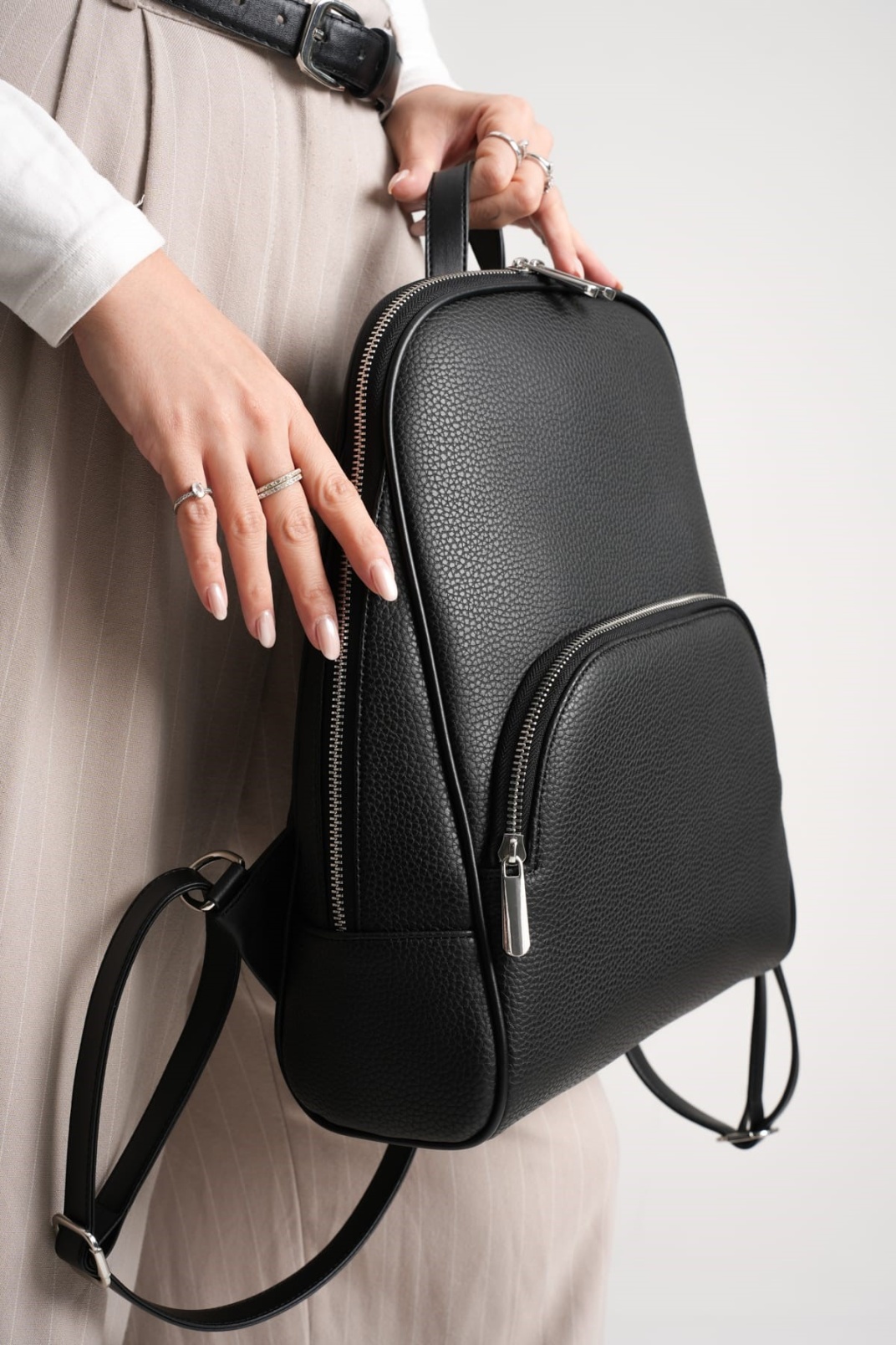 Nova Kadın Büyük Günlük Sırt Çantası Siyah