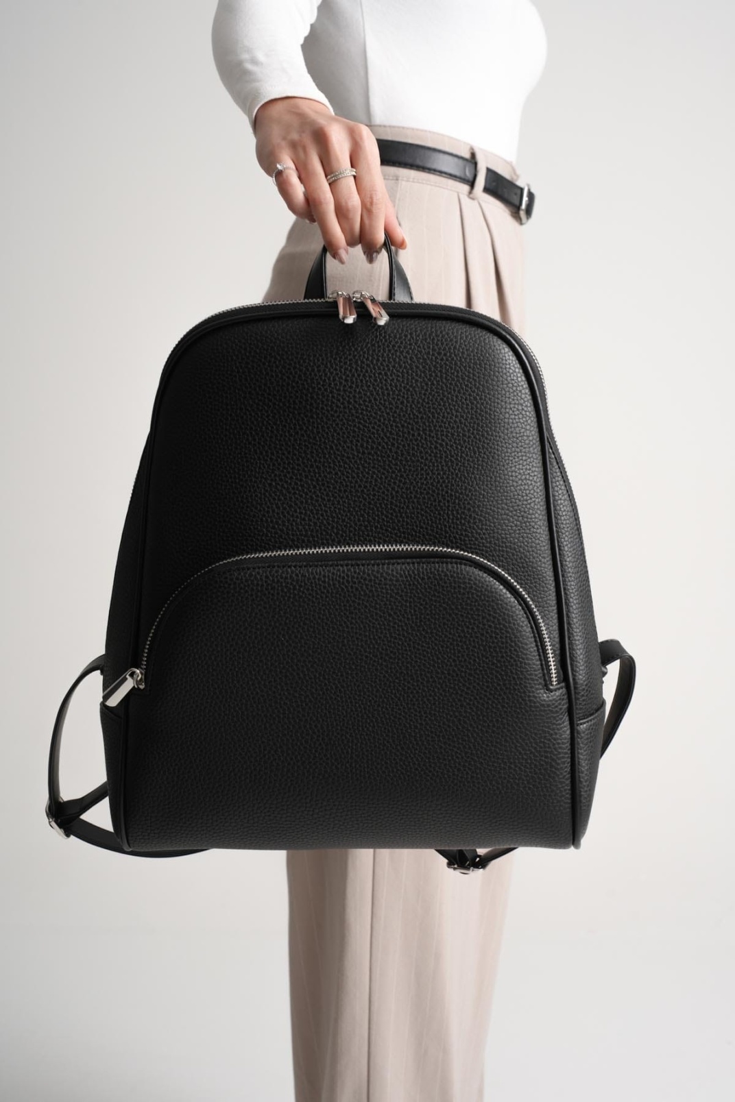 Nova Kadın Büyük Günlük Sırt Çantası Siyah