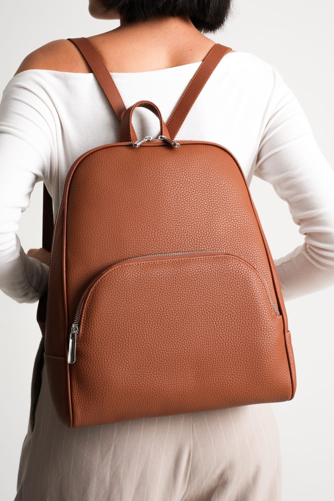 Nova Kadın Büyük Günlük Sırt Çantası Taba