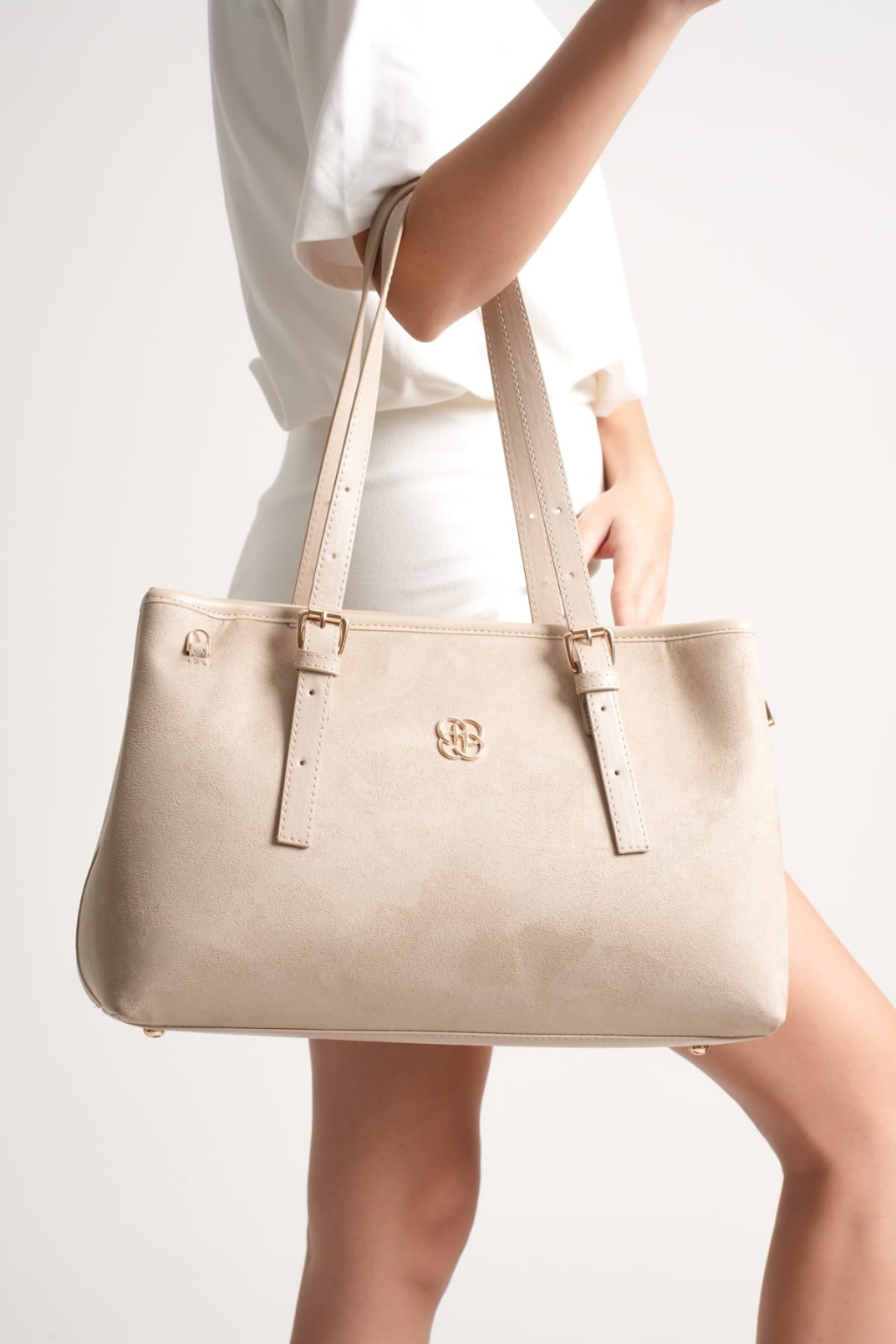 Alena Kadın Büyük Omuz ve Kol Çantası Bej Süet-Günlük Kullanım