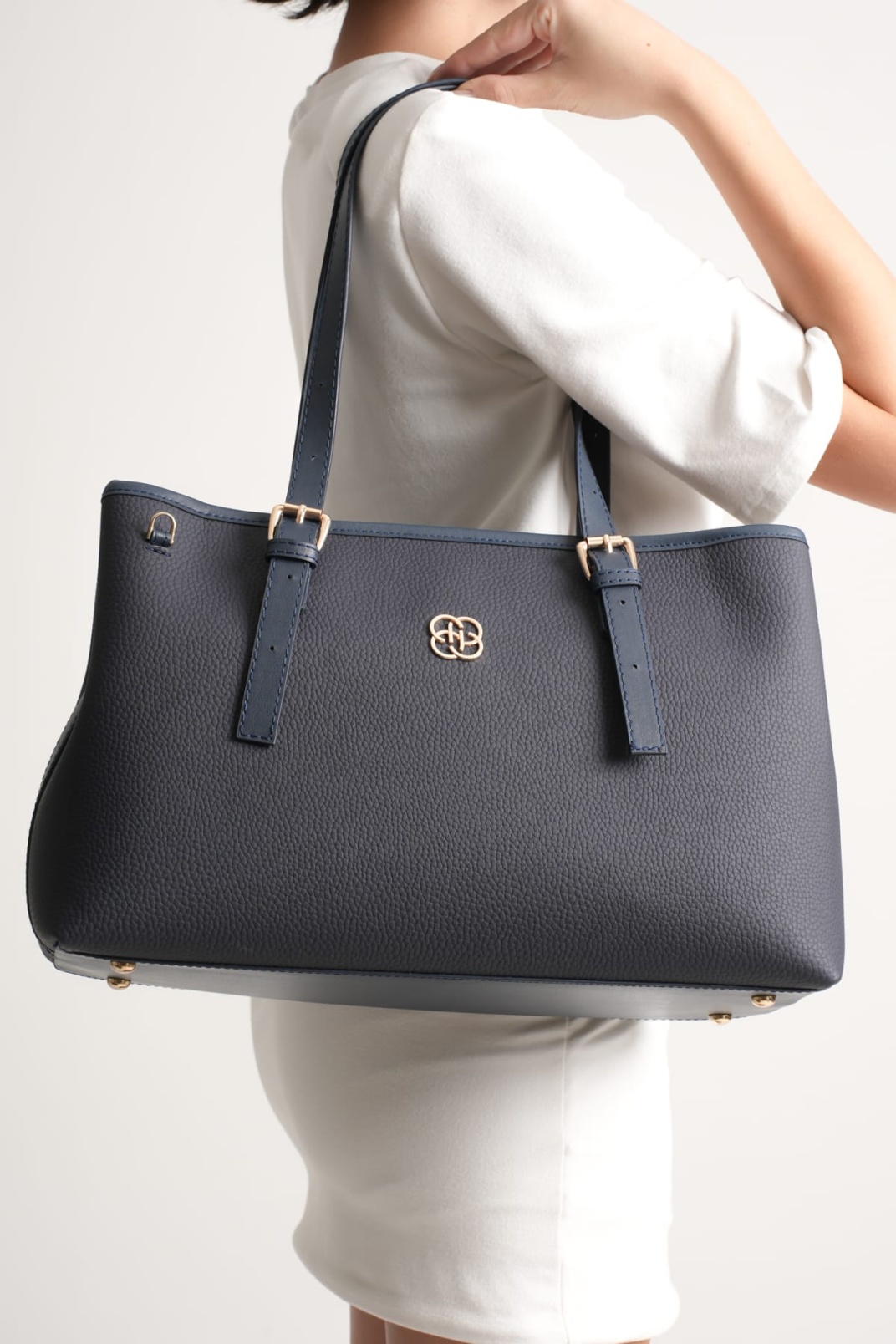 Alena Kadın Büyük Omuz ve Kol Çantası Lacivert-Günlük Kullanım