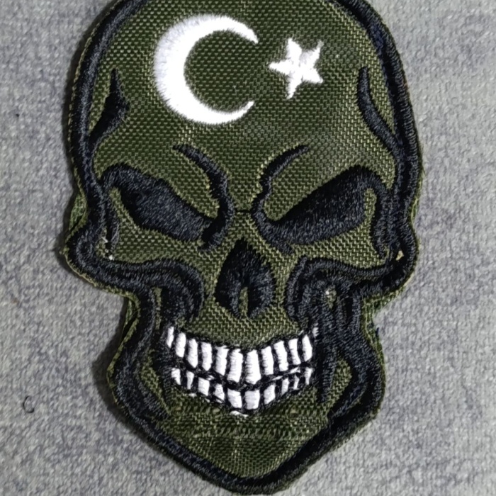 Kuru Kafalı Nakışlı Arma  Arkası Cırtlı