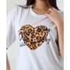 Leopar kalp baskılı tişört