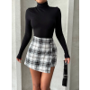 İki düğmeli şort ch kumaş etek ekoseli siyahbeyaz h26414